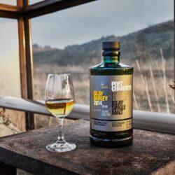 Bruichladdich выпустили новый винтажный виски в своей линейке Port Charlotte Bruichladdich выпустили новый винтажный виски в своей линейке Port Charlotte